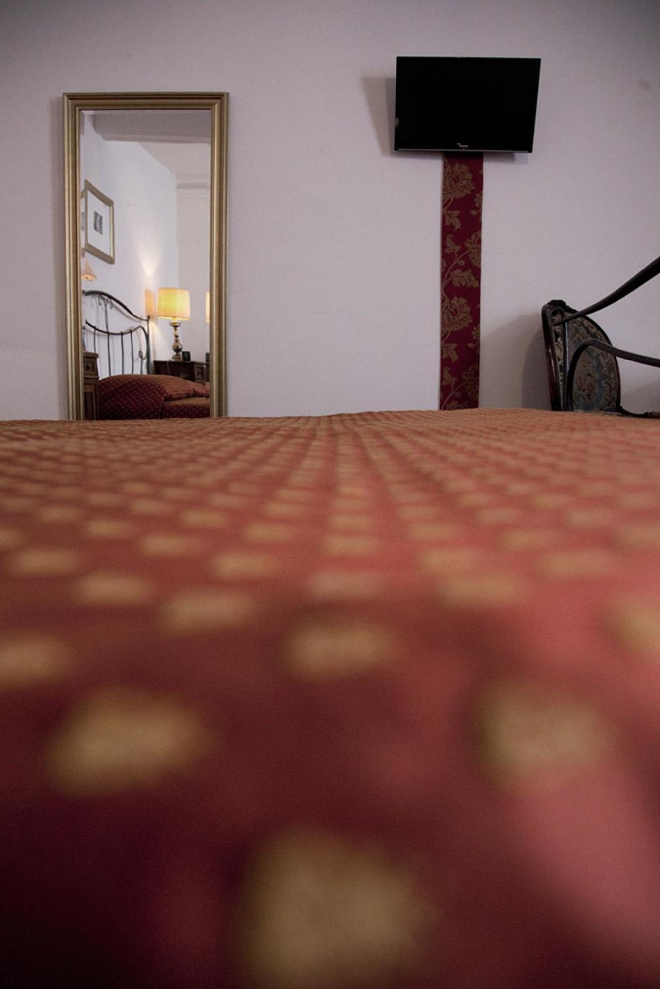 Le Case Cavallini Sgarbi di Rina Cavallini Ferrara Camera foto